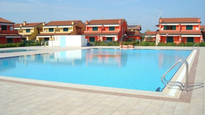 Residence Villaggio Dei Fiori Con Piscina E Posto Spiaggia Incluso Каорле Номер фото