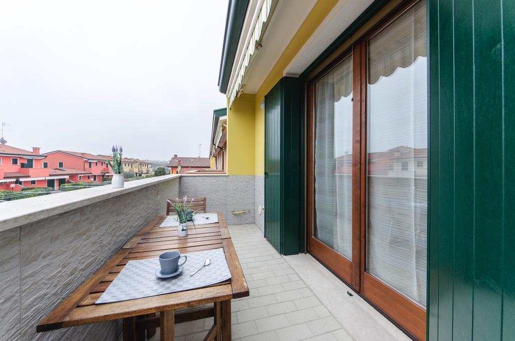 Residence Villaggio Dei Fiori Con Piscina E Posto Spiaggia Incluso Каорле Экстерьер фото